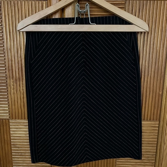 Tracy evens pinstripe  skirt small - Picture 1 of 2